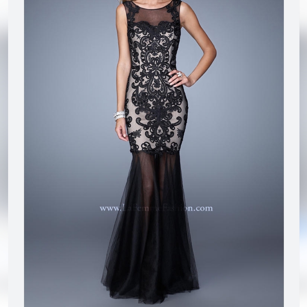 GIGI Black Sequin With Nude Lining Gown Black Nude Mermaid Style Size 4